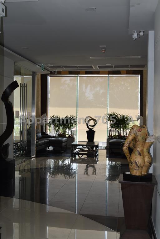 Luxury Seaview Condo The Peak Towers 200M To Beach Pattaya Exterior photo