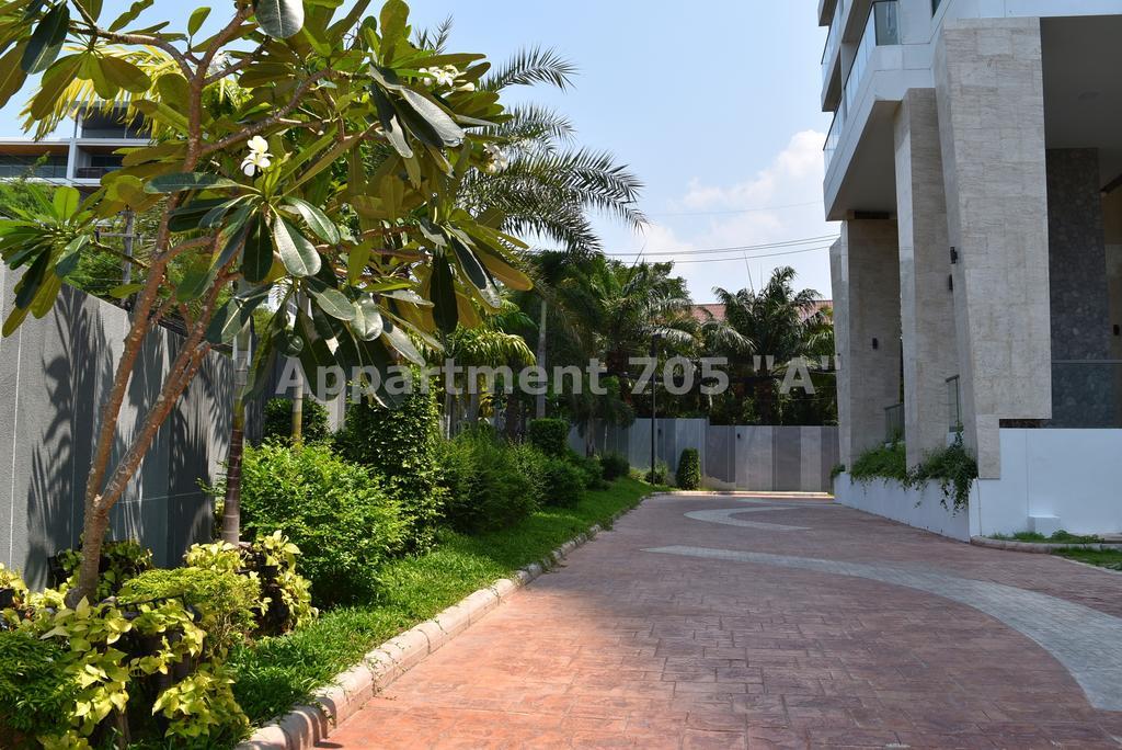 Luxury Seaview Condo The Peak Towers 200M To Beach Pattaya Exterior photo